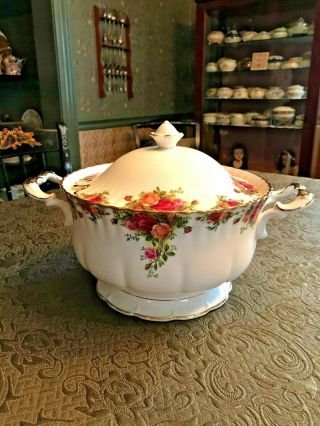 Royal Albert Old Country Roses Covered Vegetable Tureen