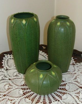 Arts and Clay Jemerick Pottery Matte Green Yellow Bud Art & Crafts Vase 12.  5 In 12