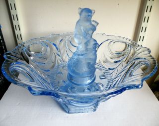 A LARGE CAMBRIDGE GLASS FLOWER BOWL WITH BEARS FROG CAPRICE MOONLIGHT BLUE 4