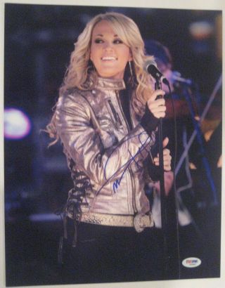 Carrie Underwood Signed Concert 11x14 Photo W/ Psa