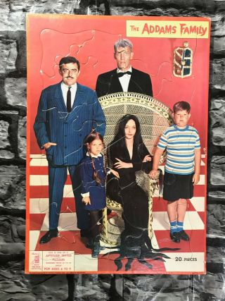 Vintage 1965 Addams Family Portrait Jigsaw Tray Puzzle Halloween Horror Morticia
