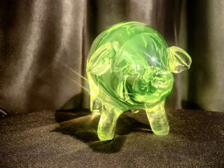 Very Rare Salviati Murano Uranium Vaseline Glass Large Pig.  Us Ship Incl
