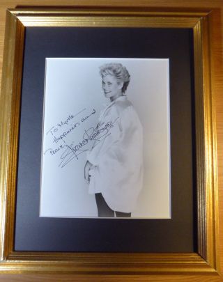 Elizabeth Montgomery Bewitched Signed 8x10 Autographed With