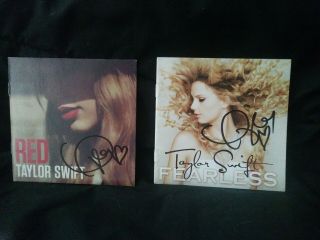 Taylor Swift Autograph Fearless And Red Cd Sleeves.