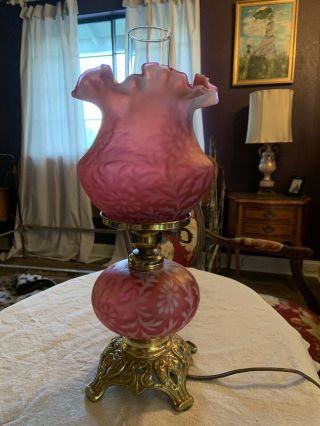 Vintage Fenton Opalescent Cranberry Art Glass Daisy & Fern Lamp L.  G.  Wright