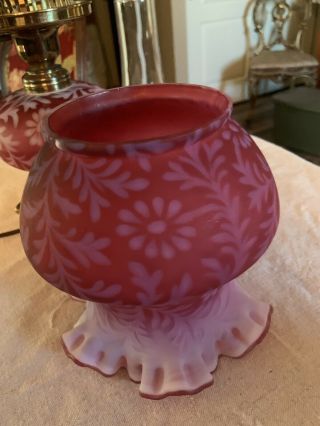 Vintage Fenton Opalescent Cranberry Art Glass Daisy & Fern Lamp L.  G.  Wright 7