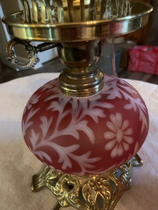 Vintage Fenton Opalescent Cranberry Art Glass Daisy & Fern Lamp L.  G.  Wright 8