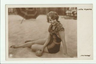 Leila Hyams 1930s Photo Postcard