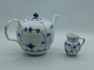Royal Copenhagen Blue Fluted Plain Tea Pot 251 – 63 And Milk Jug 51.  - L59