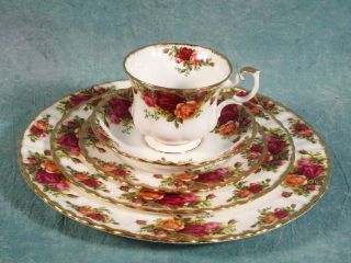 Royal Albert Old Country Roses Bone China Dinner Set Cup Saucer 4