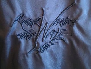 Roger Waters The Wall Live Crew ONLY Waterproof Jacket Med BN 2013 Pink FLOYD 2