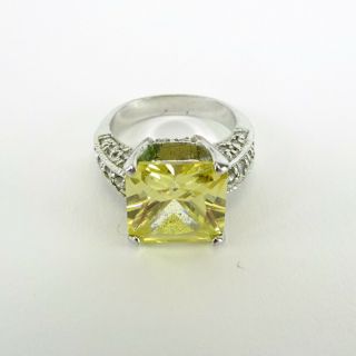 Miranda Lambert Unlabeled Silver - Colored Yellow Stone Cocktail Ring Size 6.  5