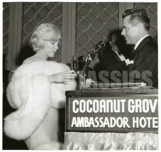 Marilyn Monroe Golden Globes Some Like It Hot 1960 Vintage Photograph