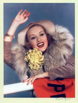 Betty Grable 1939 Vintage 10x13 Kodachrome Print By Donald Keyes – Waving Beauty