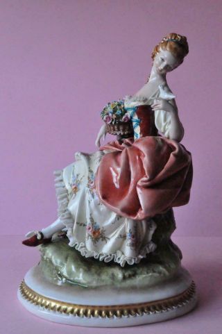 Large Vintage 10 3/4 Inch Capodimonte Porcelain Figurine Italy With Dove