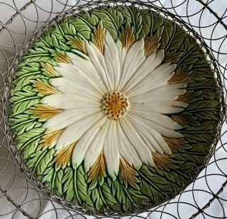 Victorian wired Basket with majolica plate with large white Daisy 2