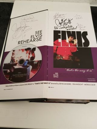 ELVIS PRESLEY That ' s the way it is.  The complete.  Cds/DVDs book autographs 4