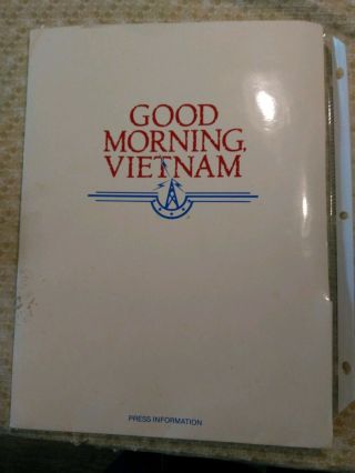 Robin Williams Autograph Plus 1987 Good Morning Vietnam Press Kit
