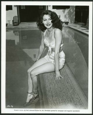 Ava Gardner Vintage 1947 Leggy Cheesecake Universal Pictures Photo