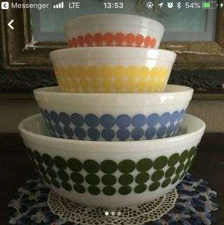 Vintage Pyrex Dots Mixing Bowls / Complete Set / 401,  402,  403,  & 404