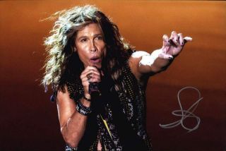 Steven Tyler Authentic Signed Rock 10x15 Photo W/certificate Autographed (a0003)