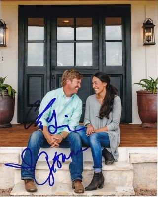 Chip And Joanna Gaines Signed Autographed 8x10 Fixer Upper Photograph