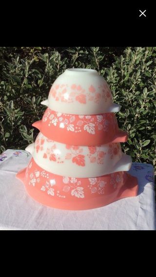 Vintage Pyrex Pink White Gooseberry Cinderella Nesting Bowl Set -