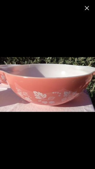 Vintage Pyrex Pink White Gooseberry Cinderella Nesting Bowl Set - 4