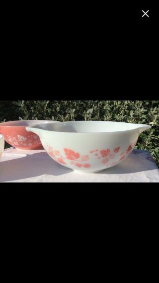 Vintage Pyrex Pink White Gooseberry Cinderella Nesting Bowl Set - 6