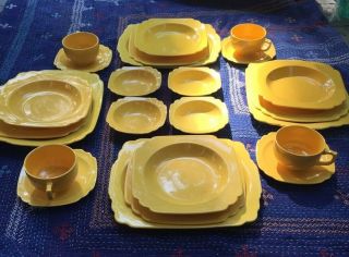 Homer Laughlin Riviera Dinnerware Yellow 24 Piece Service For 4,  Vintage