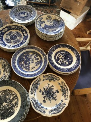 64 Blue And White Porcelain Dinner Plates