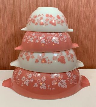 Vtg Set/4 Pyrex Nesting Mixing Bowls Pink / White Gooseberry - Cinderella