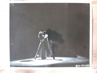 Rita Hayworth Kisses Gene Kelly While Dancing Photo 1944 Cover Girl