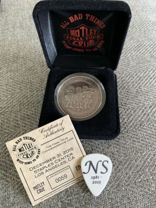 Motley Crue Final Tour Coin 12/31/15 Nikki Sixx Guitar Pic Pick