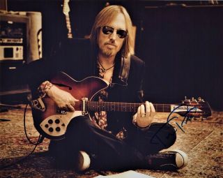 Tom Petty And The Heartbreakers Signed Autographed 8x10 Inch Photo - Tm