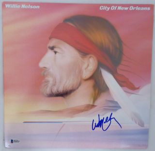 Willie Nelson Autographed Signed Album Cover With Record Beckett H44535