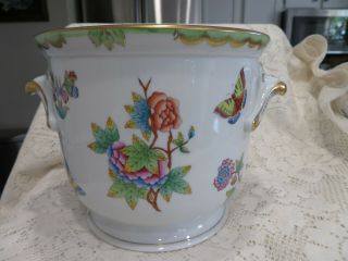 Herend,  Queen Victoria Large Cachepot 6.  5 ",  Hand Painted Porcelain