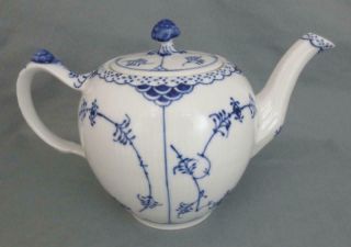 Royal Copenhagen Denmark Blue Fluted Half Lace Teapot 611 - First Quality -