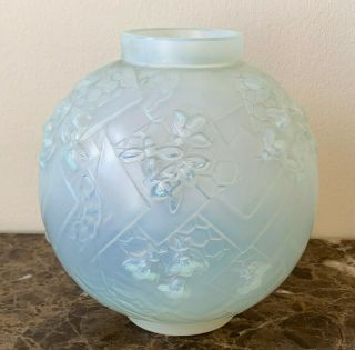 Vintage Sabino Les Abeilles Beehive French Opalescent Signed Art Glass Vase