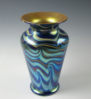 Steven Lundberg King Tut pattern Blue & Gold Iridescent Art Glass Vase 2