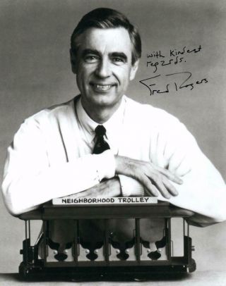 Fred Rogers Mister Rogers Autographed Signed 8x10 Photo Picture Pic,