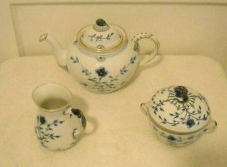 Bing & Grondahl B&g Blue And White Teapot Sugar Creamer Flowers