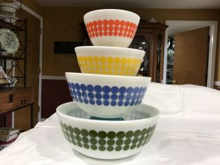 Vintages Pyrex " Dots " Nesting Bowls,  Complete Set Of 4,  Near
