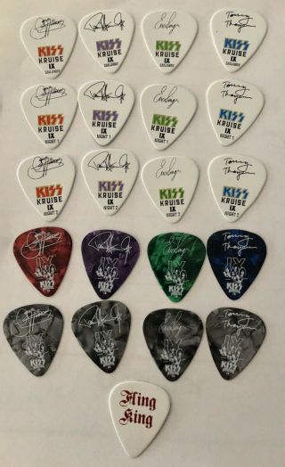 Kiss Kruise Ix 9 Guitar Pick Set Aucoin Shirt Hoodie Poker Chip Gene Paul Towel