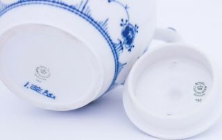 Tea Pot 611 - Blue Fluted - Royal Copenhagen - Half Lace - 1:st Quality 4