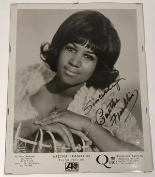 Aretha Franklin Signed 8x10” Atlantic Records Promotional Photo 1960’s