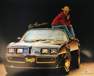 Burt Reynolds Smokey And The Bandit Signed 16x20 Photo - Beckett Bas Witnessed