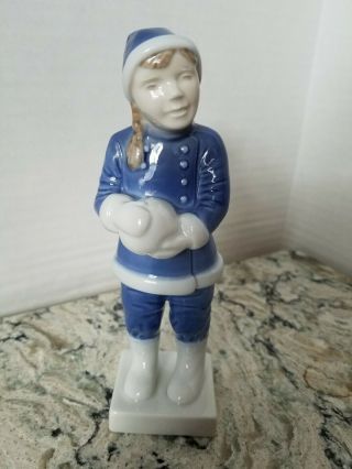Rare Royal Copenhagen Figurine,  Girl With Snowball 5656