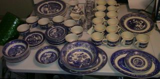Johnson Bros England Blue Willow Earthware 79 Piece Set Plate Bowl Cup Saucer