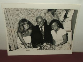 REAL photo of farrah fawcett with parents?one of a kind. 5